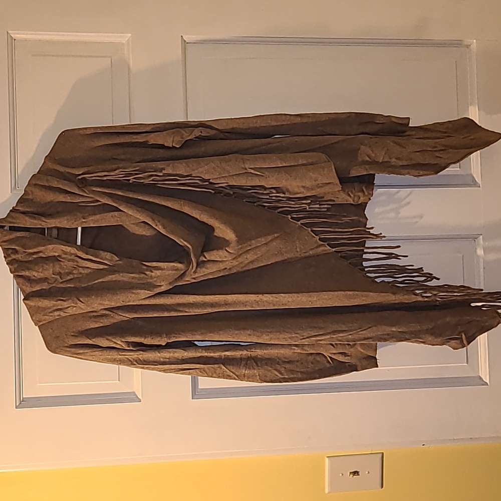 Love Stitch Fringe Cardigan/wrap